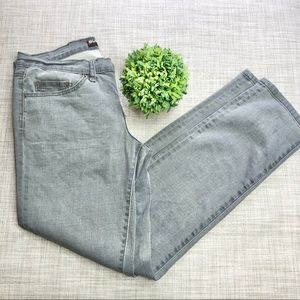 BDG gray ankle skinny jeans, 9” rise